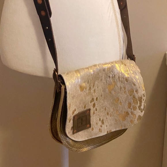 Bergamot Handbags - Elegant Gold and Brown Crossbody Bag